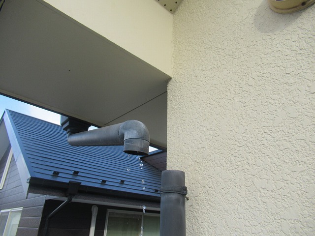 笛吹市　雪害雨樋破損